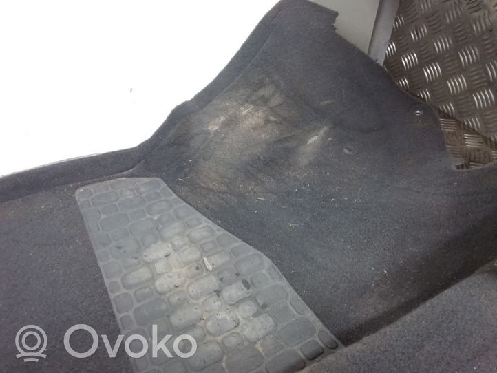 Opel Astra H Tapis de sol / moquette de cabine avant 13195326