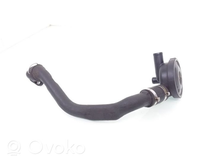 Volkswagen Golf III Breather/breather pipe/hose 028129101