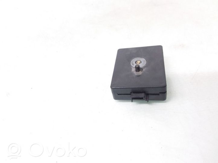 BMW 3 E46 Aerial antenna amplifier 8386546