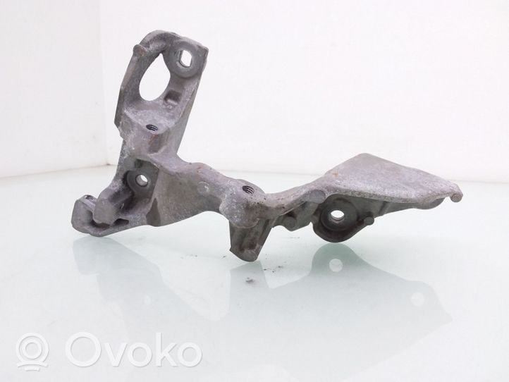 Nissan Qashqai EGR valve cooler bracket 147174072R