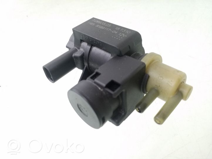 BMW 5 G30 G31 Solenoidinis vožtuvas 8589117