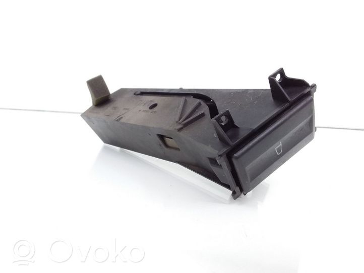 Ford Mondeo Mk III Przedni uchwyt na kubek tunelu środkowego 1S7113564A