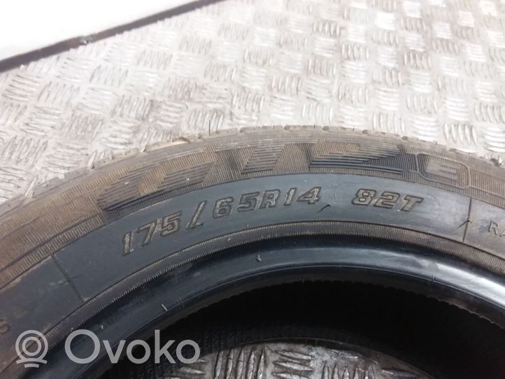 Volkswagen PASSAT B4 R 14 vasaras riepa (-as) 17565R1482T