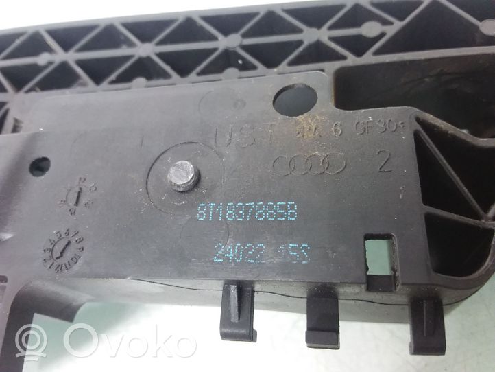 Audi A1 Front door coupe exterior handle/bracket 8T1837885B