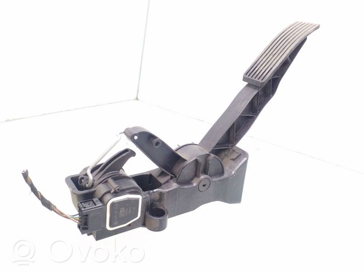 Mercedes-Benz A W169 Pedal del acelerador A1693000304