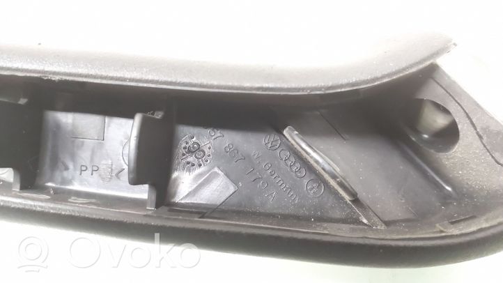 Volkswagen PASSAT B3 Obudowa klamki wewnętrznej drzwi przednich 357867179A