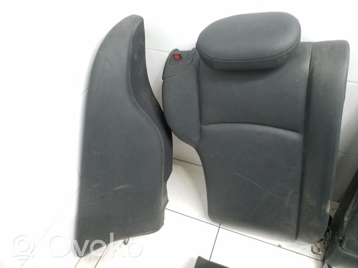 Mercedes-Benz C W203 Kit intérieur A2118200126