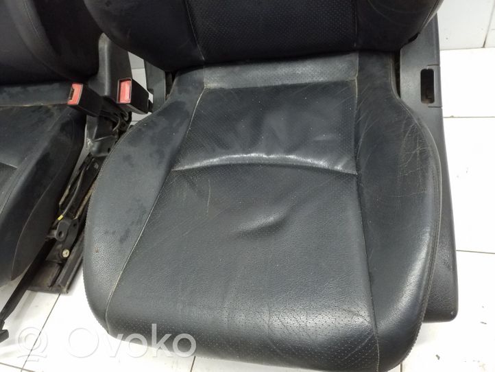 Mercedes-Benz C W203 Kit intérieur A2118200126