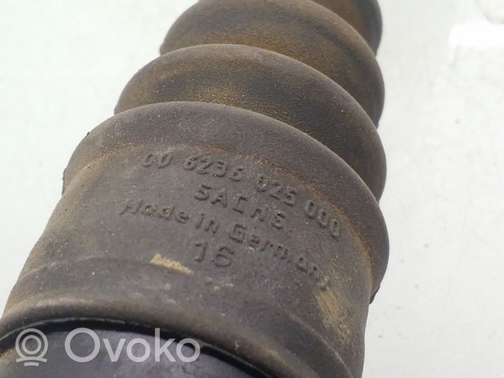 Volkswagen PASSAT B5 Główny cylinder sprzęgła 8E1721401