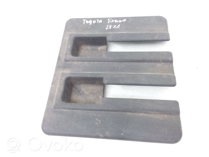 Toyota Verso Rivestimento binario portellone scorrevole 721570F040