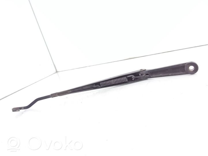 Opel Frontera B Front wiper blade arm 4024J3