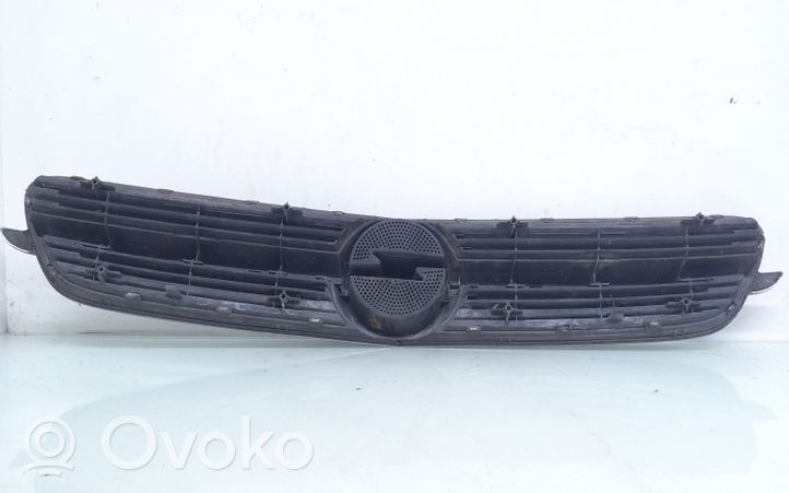 Opel Vectra C Front bumper upper radiator grill 464192822