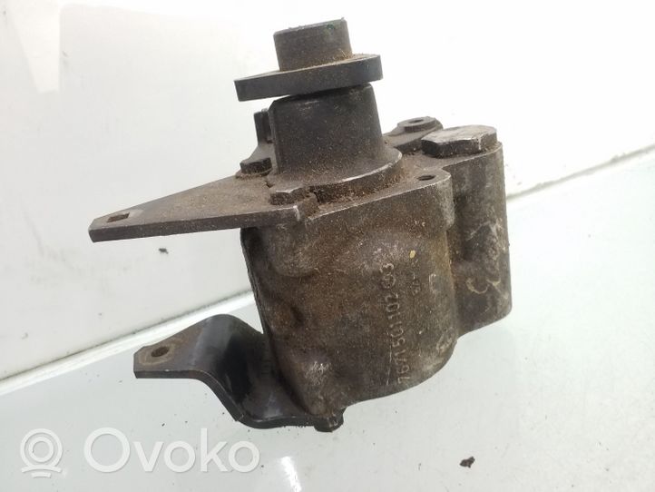 Audi 100 200 5000 C3 Ohjaustehostimen pumppu 035145155B