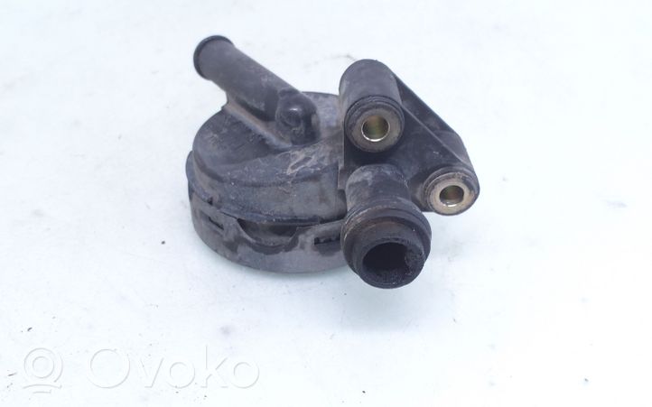 Volkswagen Polo Sfiato/tubo di sfiato/tubo flessibile 03D103765A