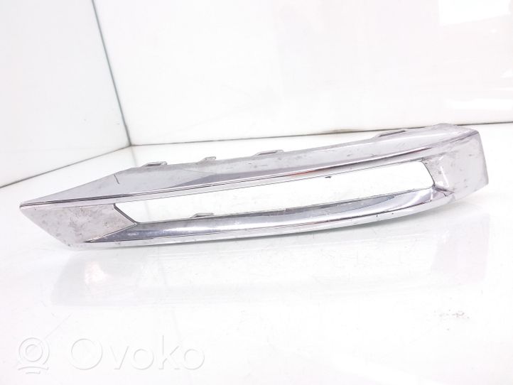 Mercedes-Benz GLK (X204) Rivestimento sotto il faro/fanale A2048853974