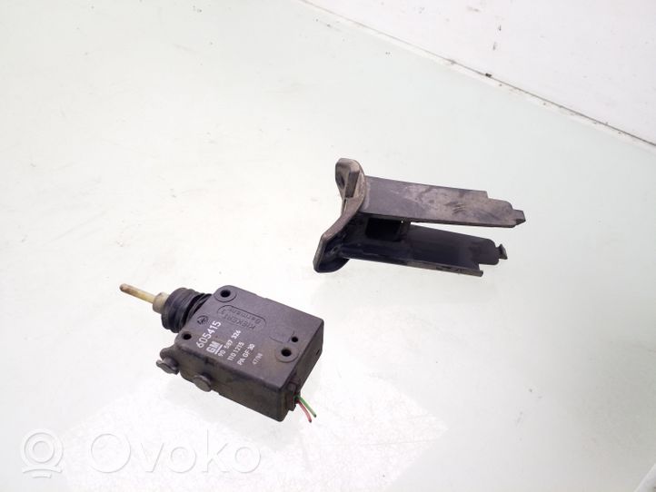 Opel Astra G Serratura del tappo del serbatoio del carburante 90587326