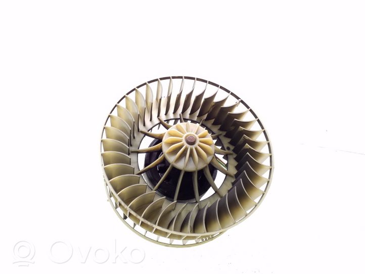 BMW 3 E36 Ventola riscaldamento/ventilatore abitacolo 0130111183