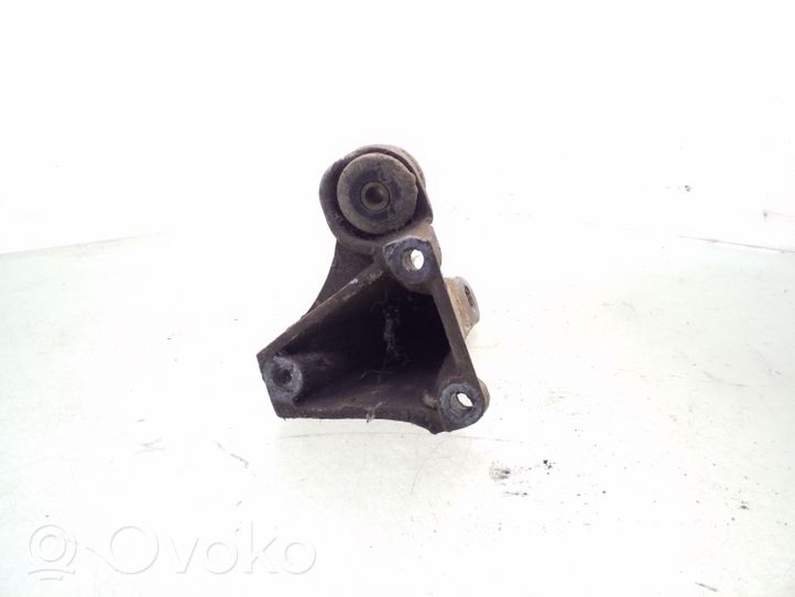 Audi 100 200 5000 C3 Supporto di montaggio scatola del cambio 443399114G