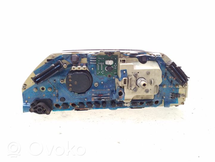 Audi 100 200 5000 C3 Tachimetro (quadro strumenti) 81117466