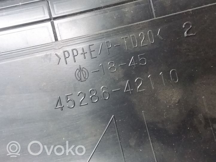 Toyota RAV 4 (XA40) Element deski rozdzielczej 5540442050