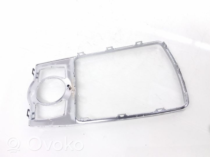 Audi A6 S6 C6 4F Ātrumu pārslēgšanas sviras dekoratīvā apdare (plastmasas) 4F0864260A