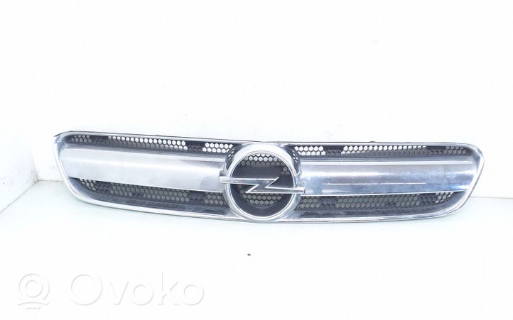 Opel Signum Maskownica / Grill / Atrapa górna chłodnicy 13123491