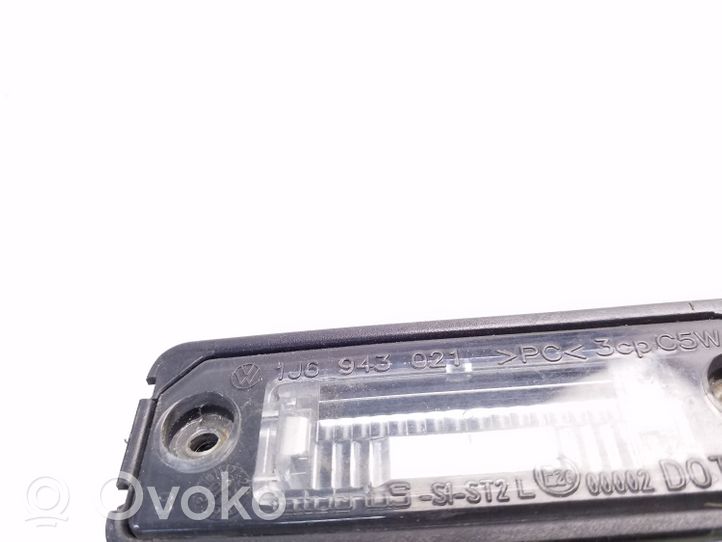 Volkswagen Polo Lampa oświetlenia tylnej tablicy rejestracyjnej 1J6943021