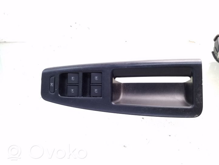 Volkswagen Polo Interrupteur commade lève-vitre 6Q0959858A