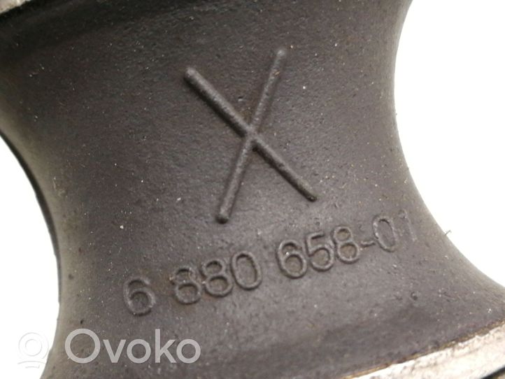 BMW 5 G30 G31 Supporto di montaggio scatola del cambio 6861570