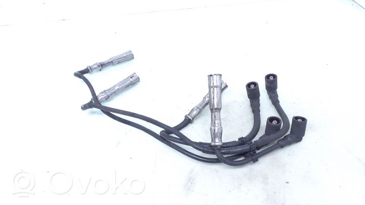 Volkswagen Golf V Sytytystulpan johdot 06A035255C