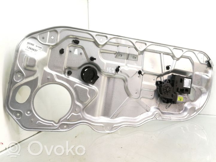 Volvo C30 Elektryczny podnośnik szyby drzwi 1393837