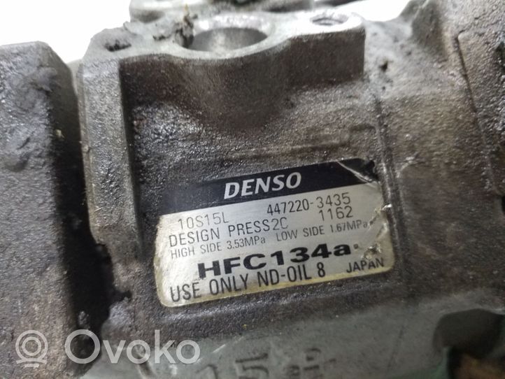 Toyota Avensis T220 Ilmastointilaitteen kompressorin pumppu (A/C) 4472203435