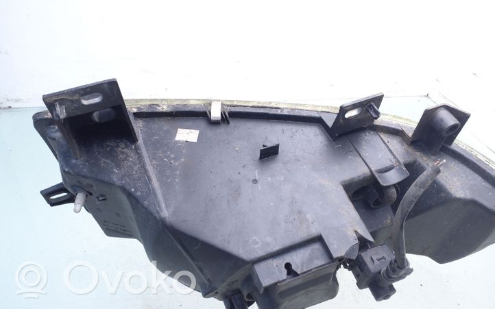 Renault Master II Headlight/headlamp 7700352103