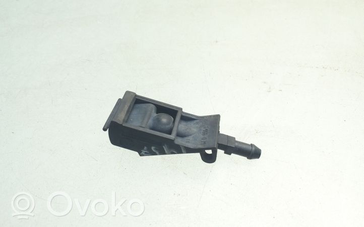 Volkswagen Golf IV Dysza spryskiwacza szyby przedniej / czołowej 6E0955985