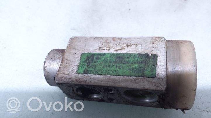 Ford Galaxy Zawór rozprężny klimatyzacji A/C 7M0820679