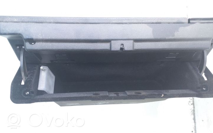 Mercedes-Benz C W202 Hansikaslokero A2026890891