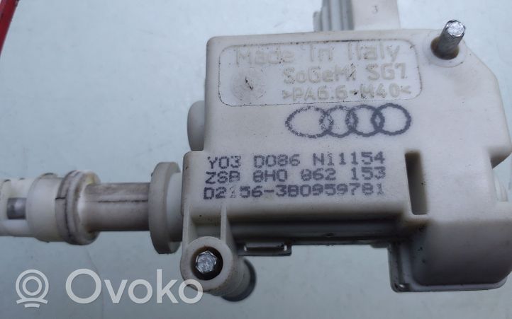 Audi A4 S4 B6 8E 8H Polttoainetankin korkin lukon moottori 8H0862153