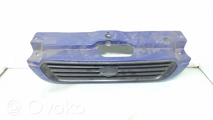 Suzuki Baleno EG Grille calandre supérieure de pare-chocs avant SZ07028