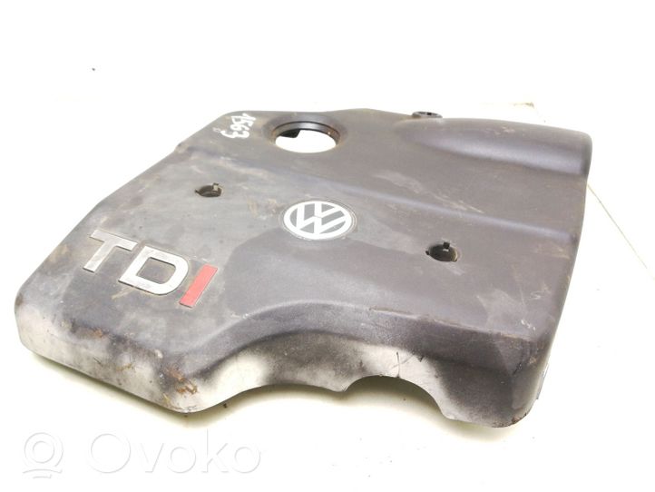 Volkswagen Golf III Engine cover (trim) 028103935F