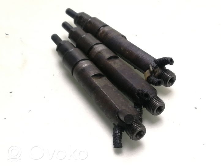 Volkswagen PASSAT B5 Injecteur de carburant 028130201T