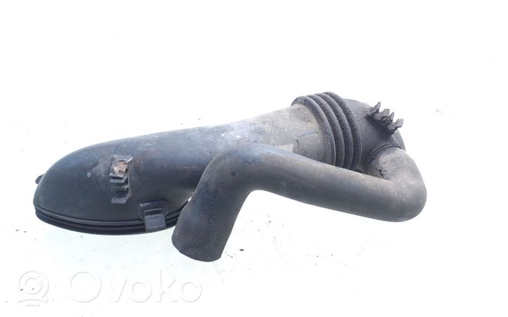 Land Rover Freelander Rura / Wąż dolotowy powietrza 13717785066