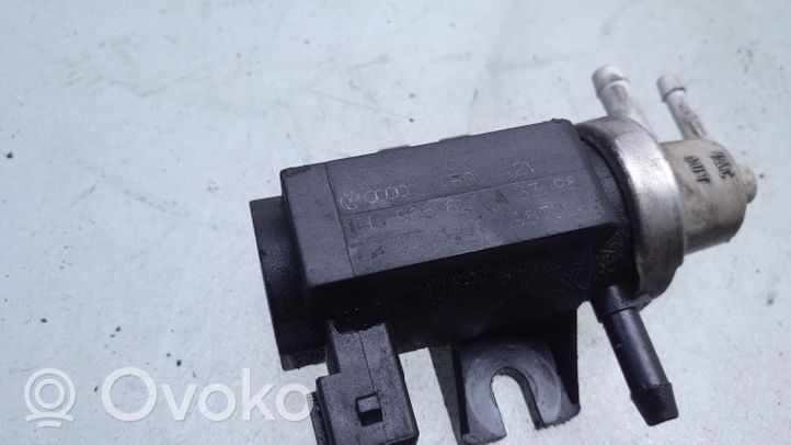 Volkswagen PASSAT B5 Vacuum valve 1H0906627A