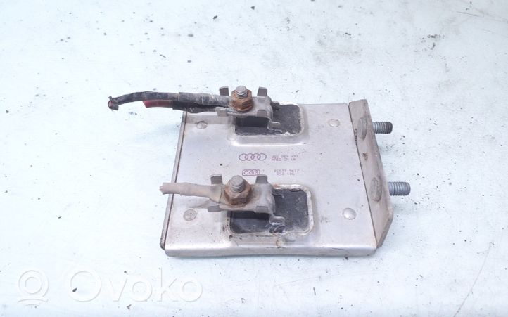 Audi A6 S6 C4 4A Coolant fan relay 8D0959493