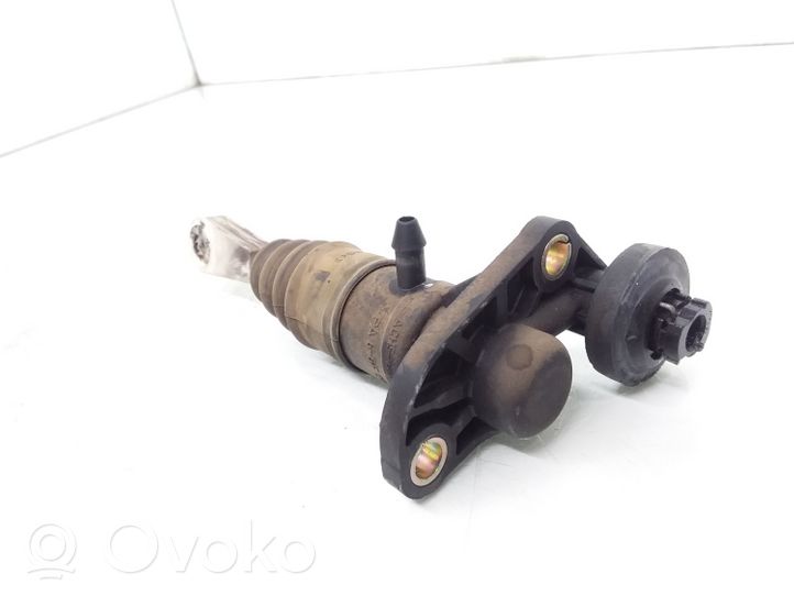 Audi A6 S6 C5 4B Pompa della frizione 8E1721401