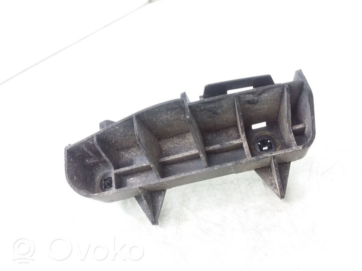 Toyota Avensis T270 Takapuskurin kannake 5256205050