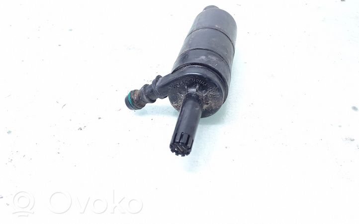 Volkswagen PASSAT B6 Pompa spryskiwacza lampy przedniej 3B7955681