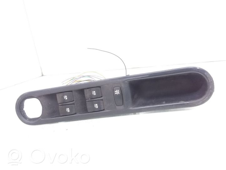 Renault Espace -  Grand espace IV Electric window control switch 8200250481