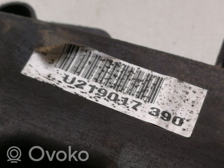 Toyota Corolla E120 E130 Osłona paska / łańcucha rozrządu U219017390