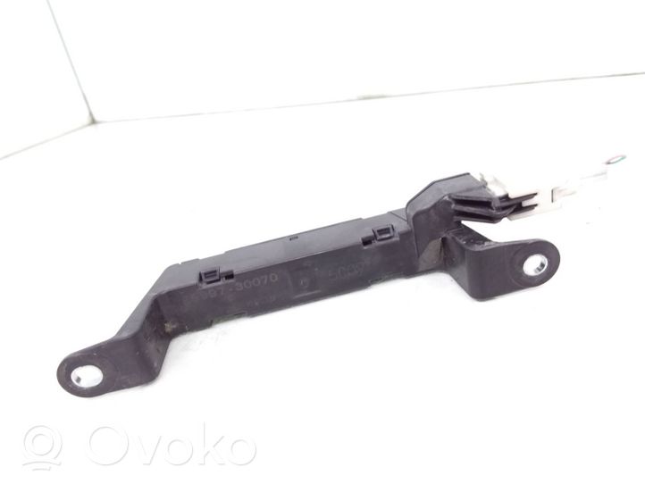 Toyota Auris E180 Antena wewnętrzna 8999730070