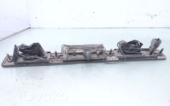 Volvo V70 Trunk door license plate light bar 9203101